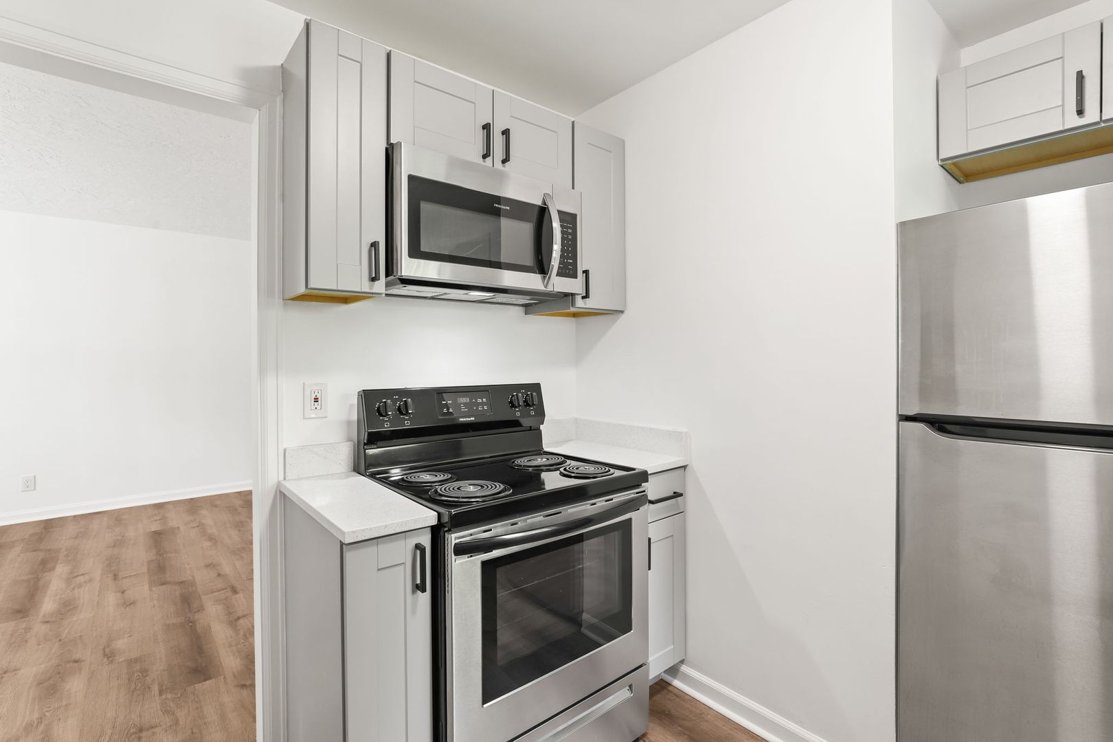 Portland Apartment: 4831-4841 E Burnside St