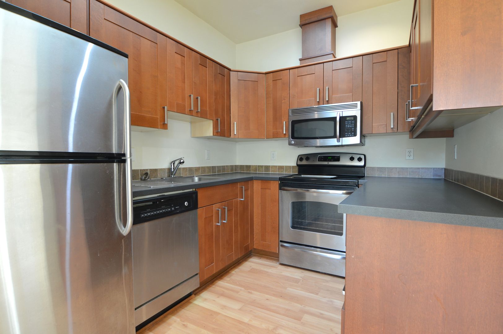 Portland Apartment: 2520 NE Rodney