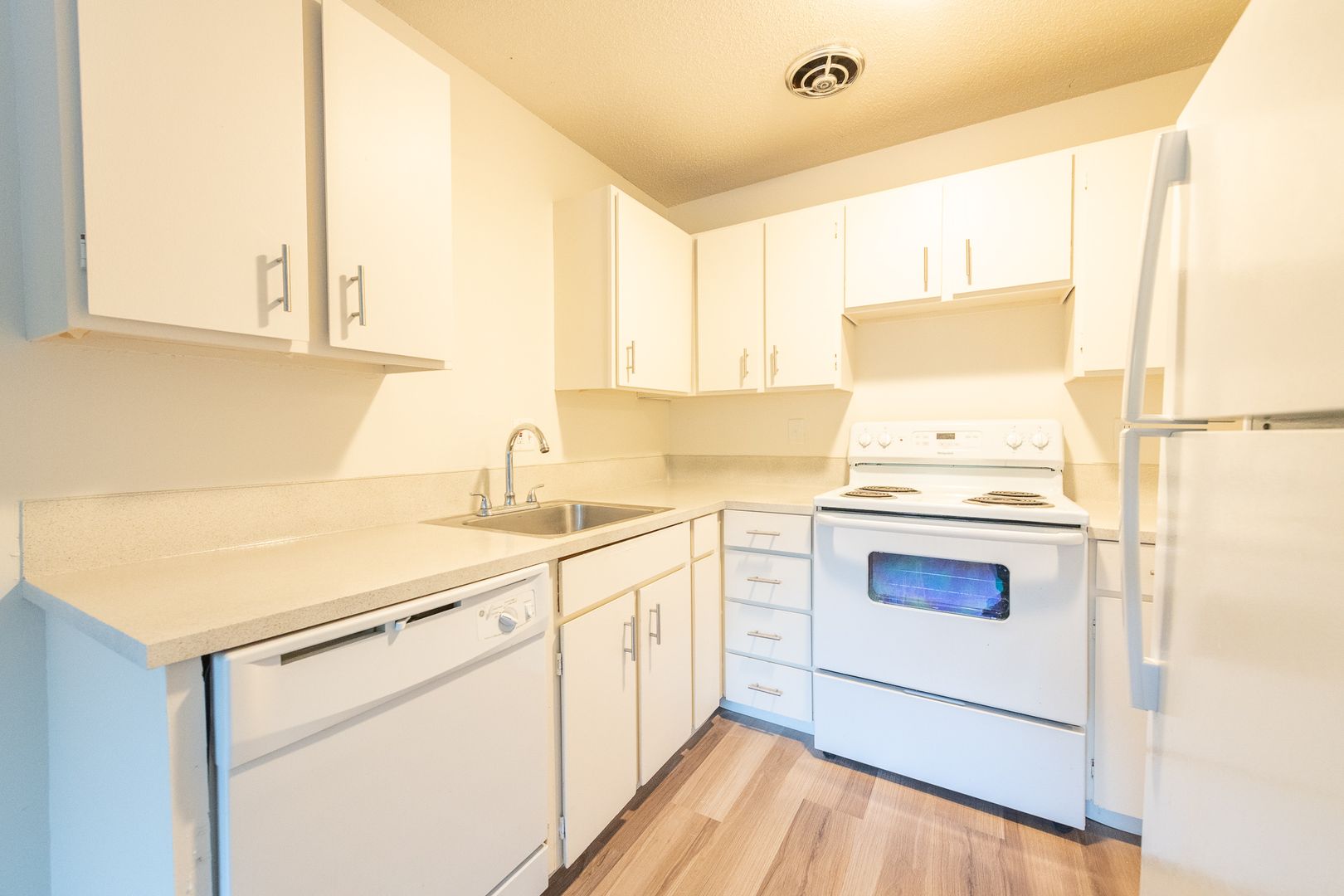 Portland Apartment: 6225-6235 SW Burlingame