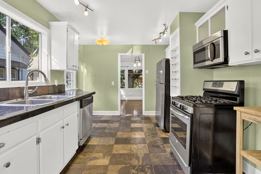 3434 NE 18th Ave. – photo 1