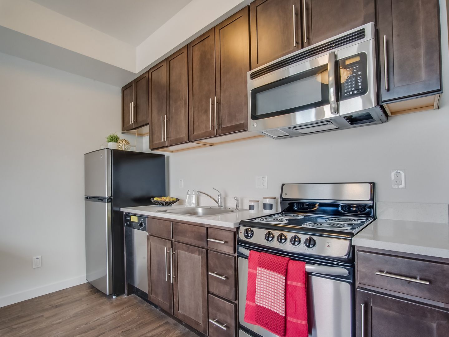 Portland Apartment: 1308 NE Dekum