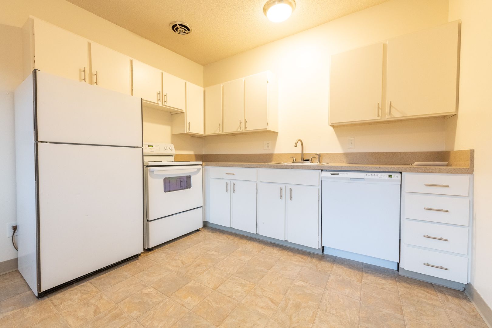 Portland Apartment: 6225-6235 SW Burlingame
