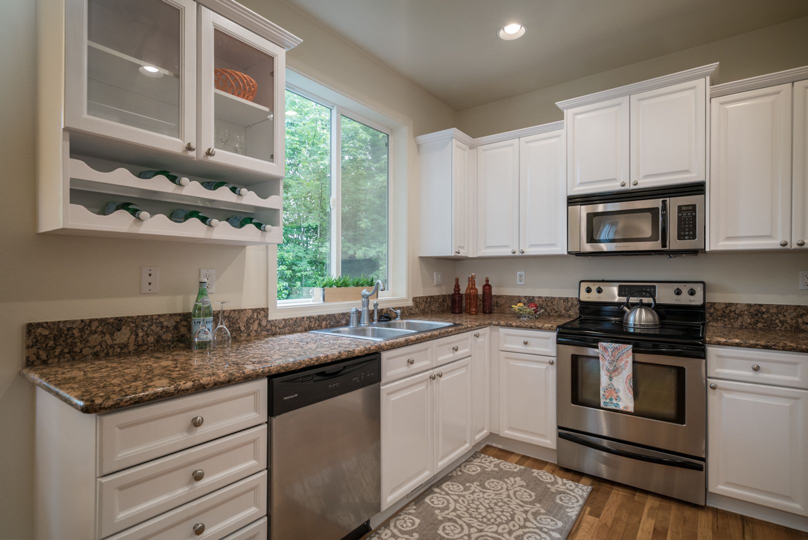 Portland House: 4920 SW Slavin Rd