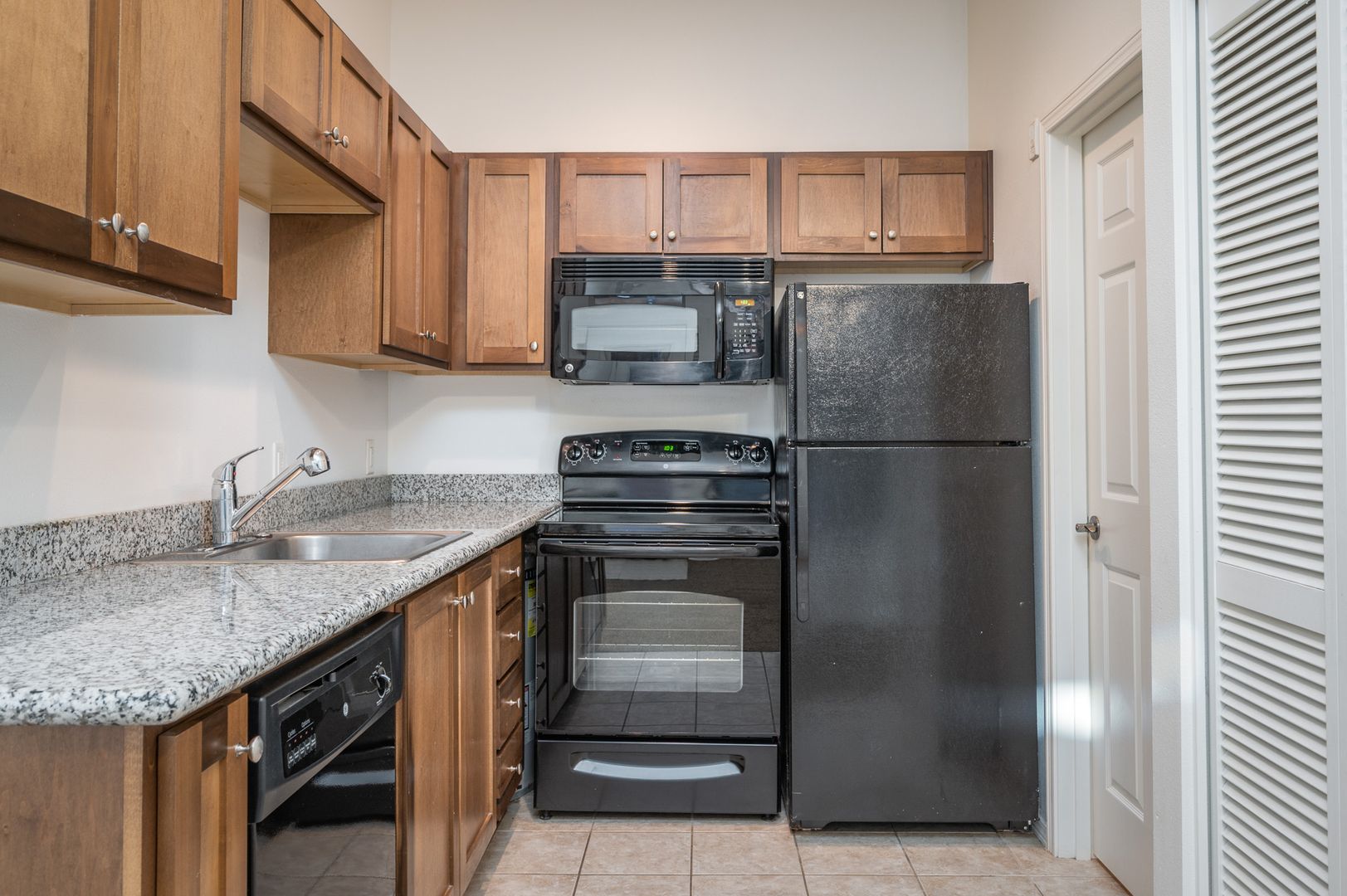 Portland Apartment: 455 NE 24th Ave