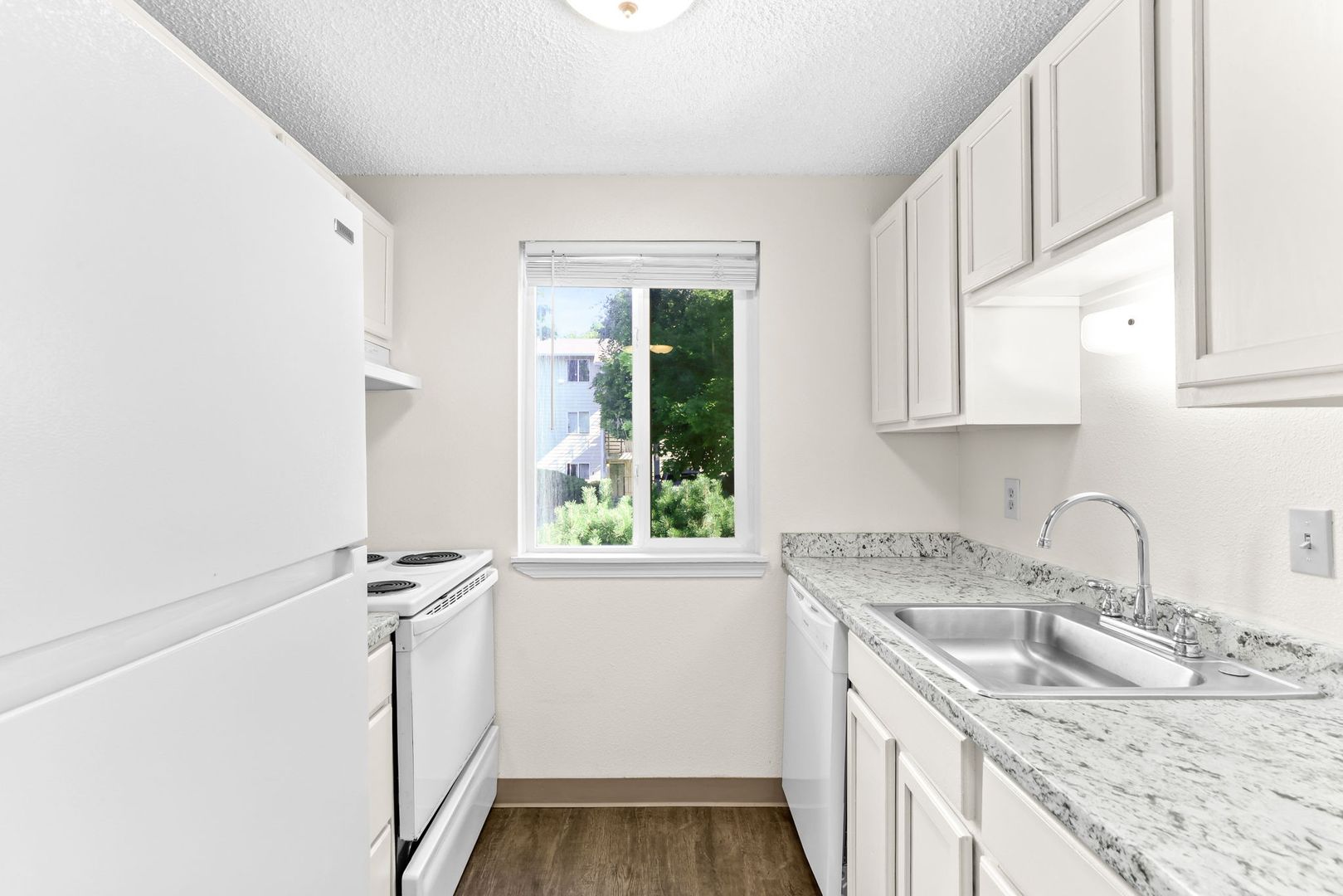 Milwaukie Apartment: 12582 SE Linwood Ave