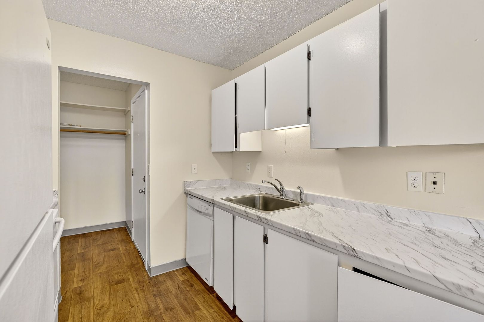 Portland Apartment: 9020-9038 N Central