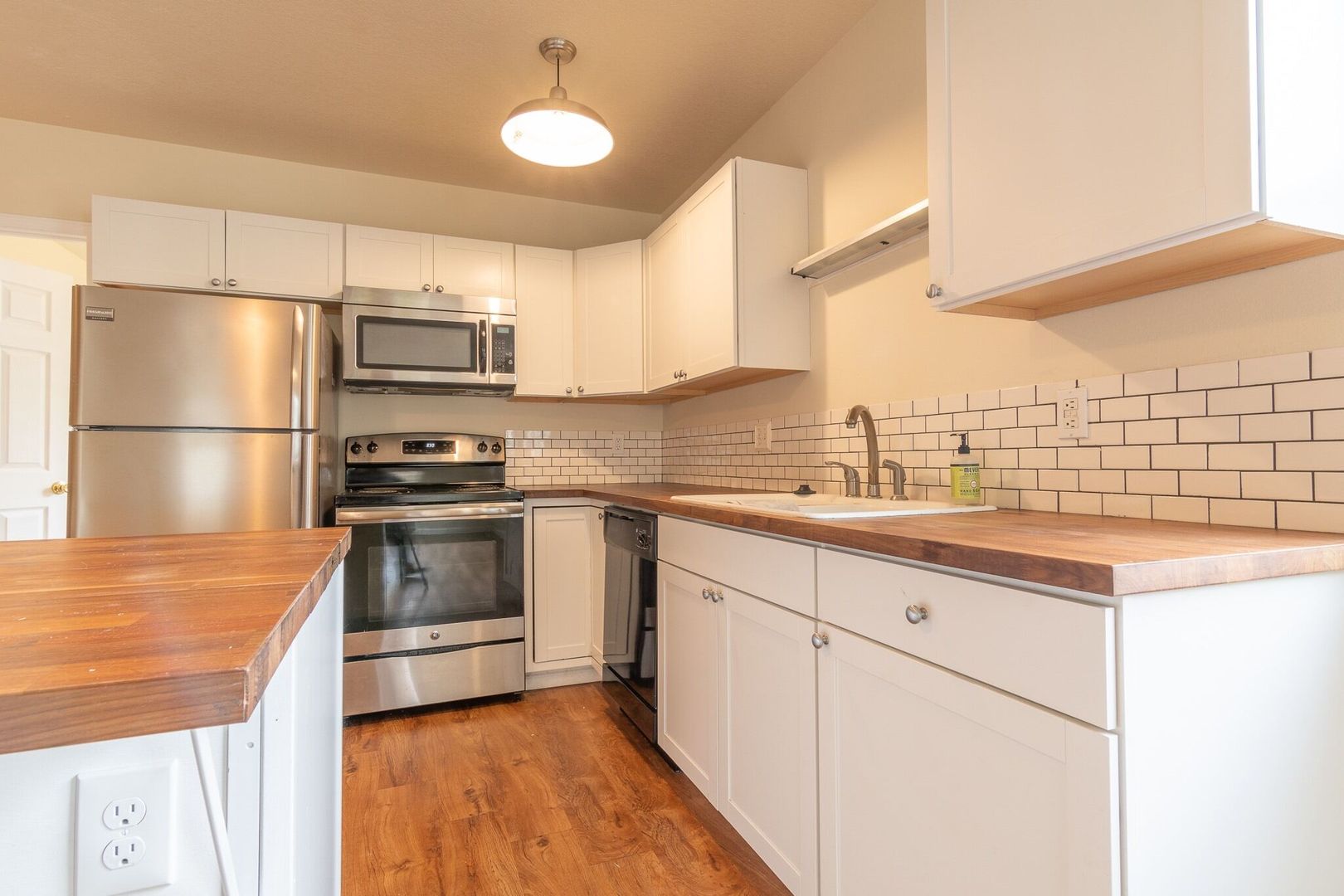 Portland Apartment: 145 NE Sacramento