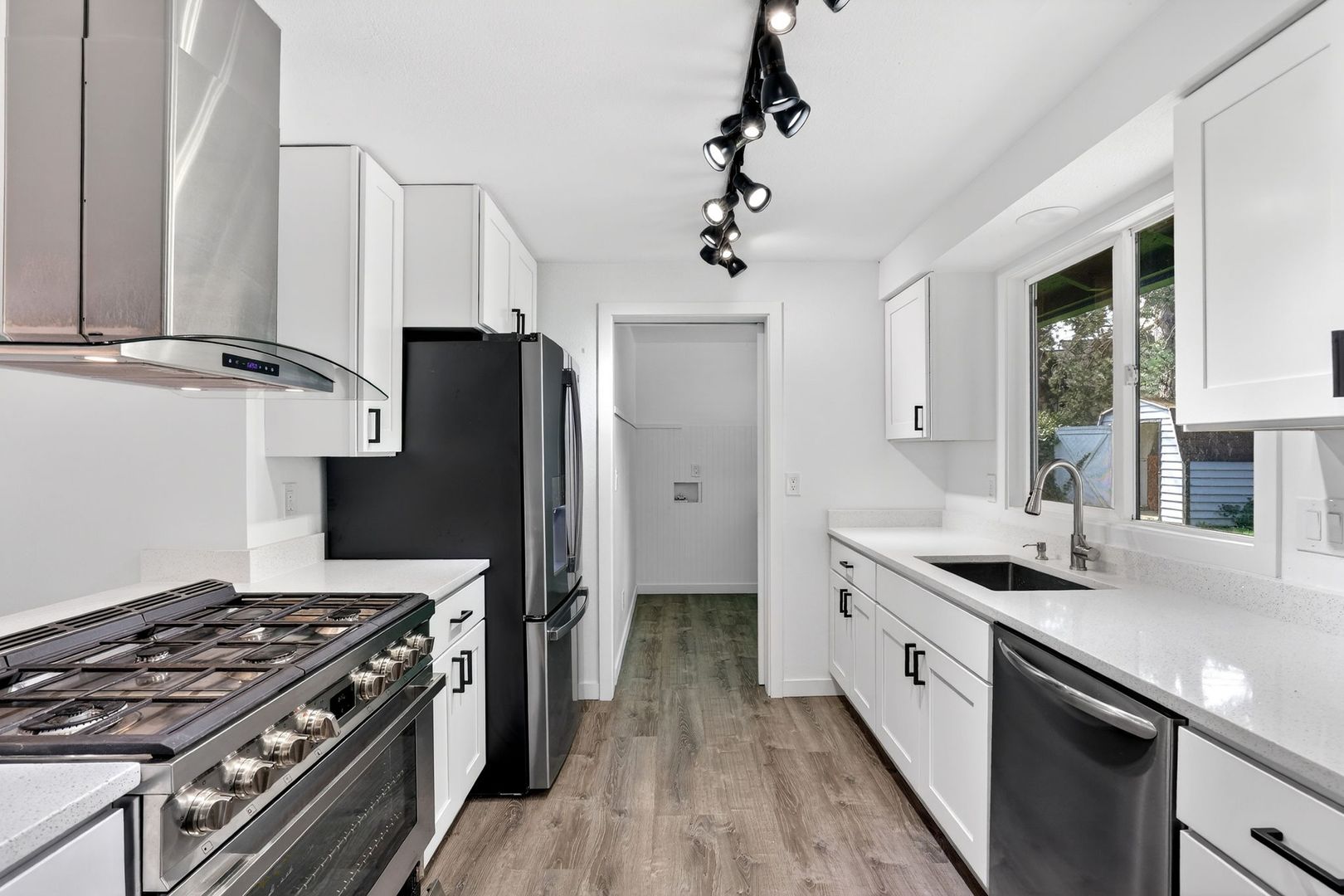 Gresham House: 365 NE Palmblad Drive