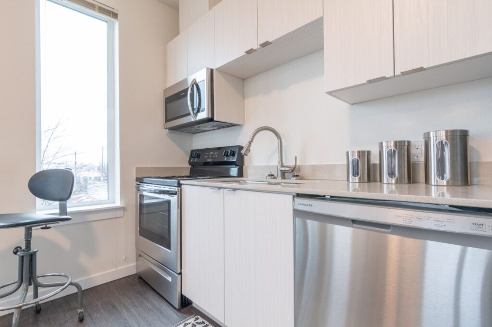 Portland Apartment: 435 NE Church