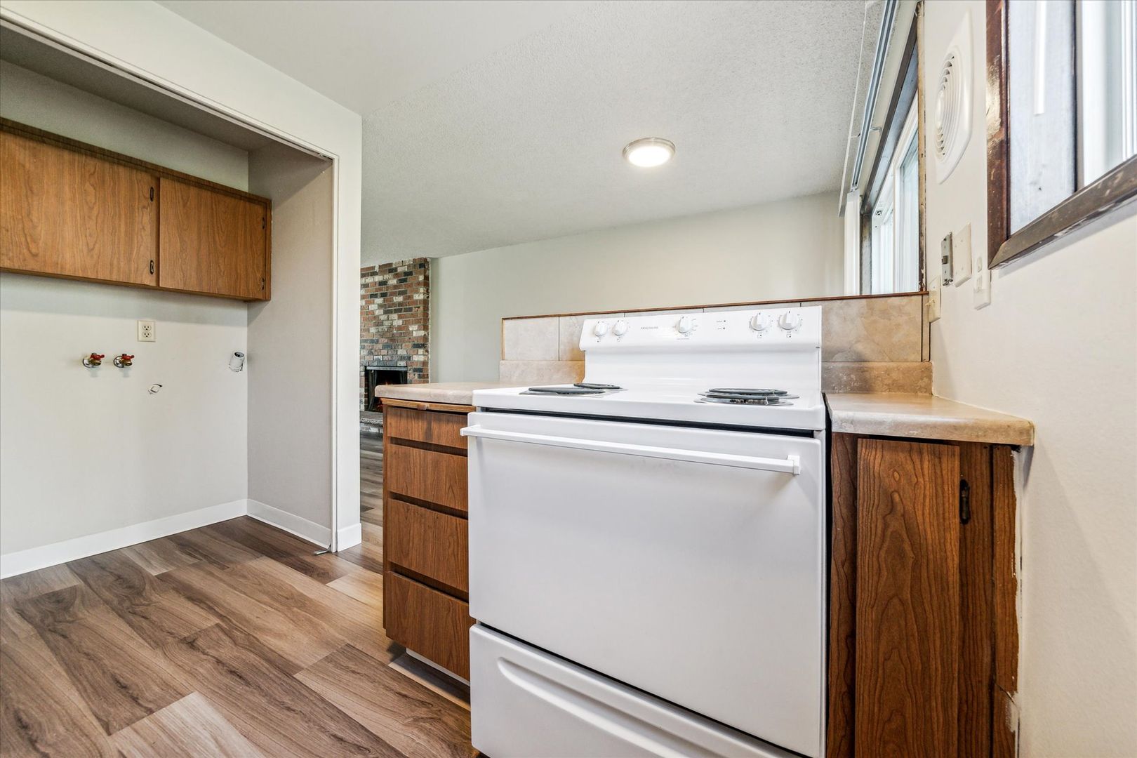 Portland Apartment: 5847-5855 SE Holgate