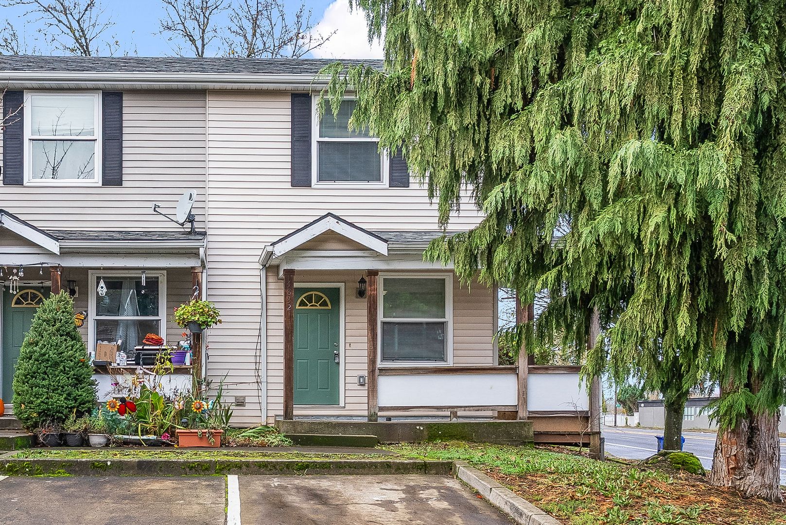 Portland Apartment: 4832-4924 NE Lombard