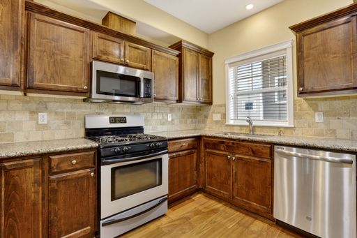 358 SW Eastman Pkwy, Gresham, OR – photo 1