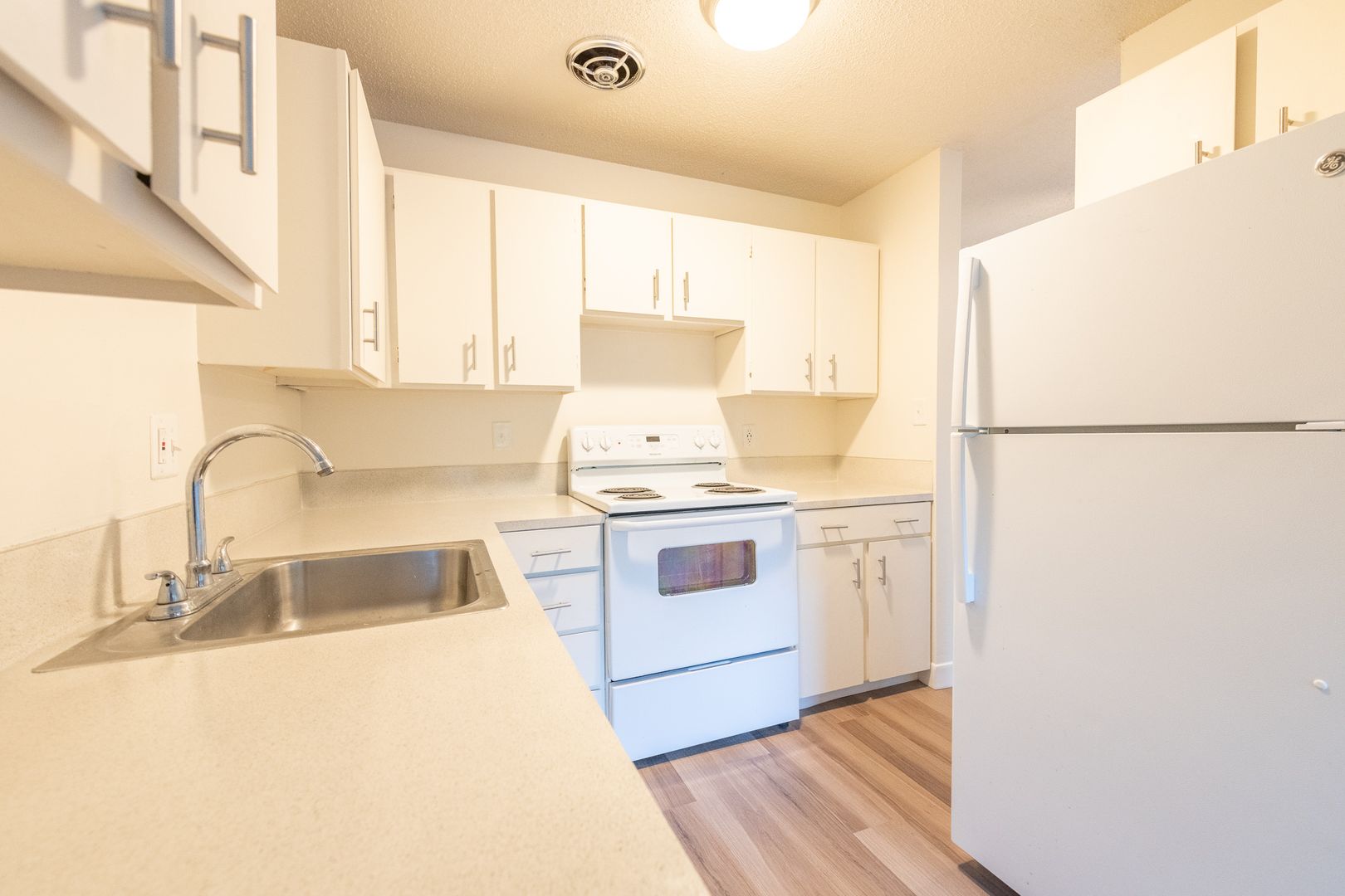 Portland Apartment: 6225-6235 SW Burlingame