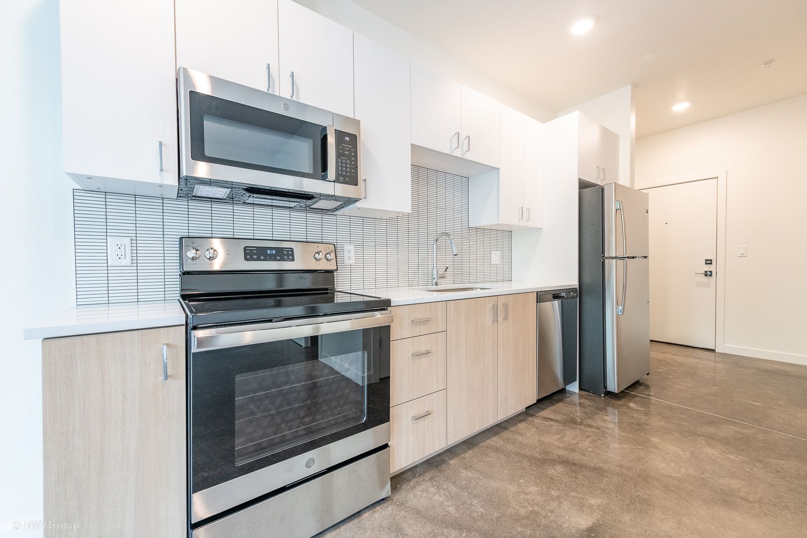 Portland Apartment: 8770 N Willamette