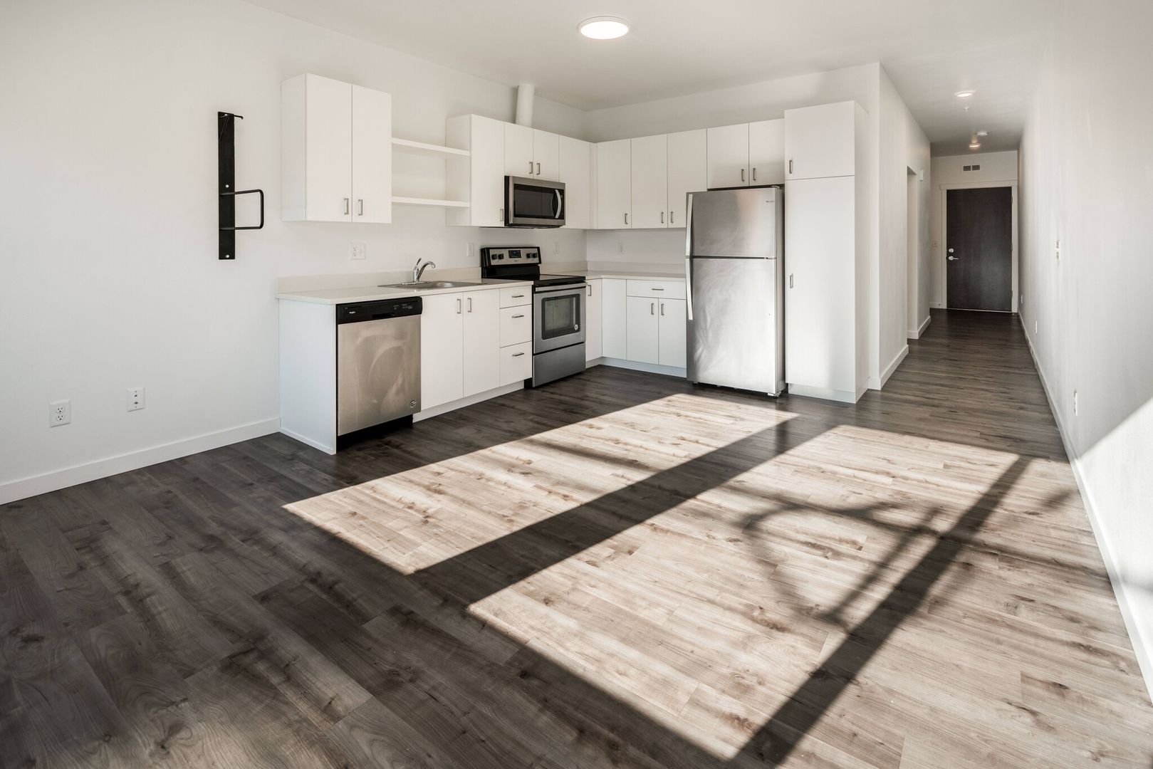 Portland Apartment: 5401 SE Woodstock Blvd