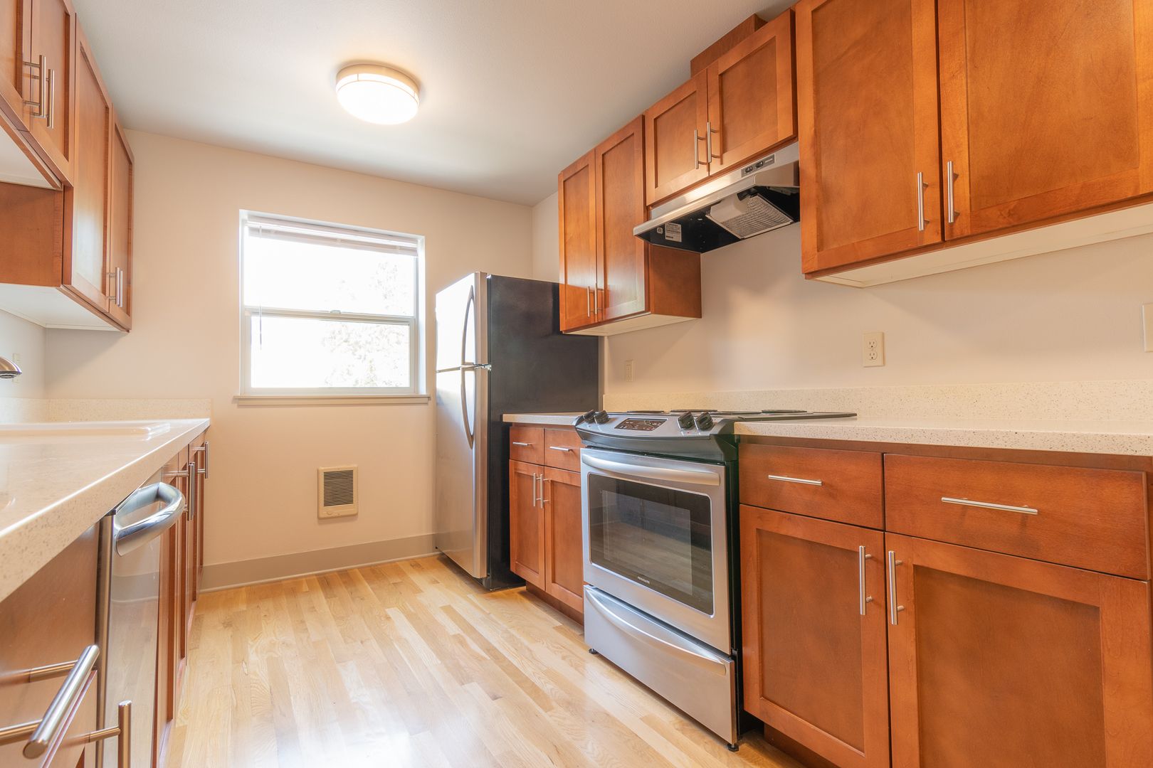 Portland Apartment: 5010 N Maryland