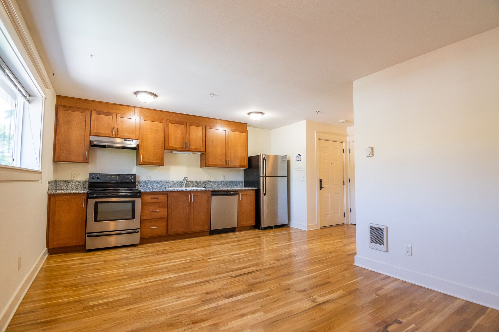 Portland Apartment: 2424 N Vancouver