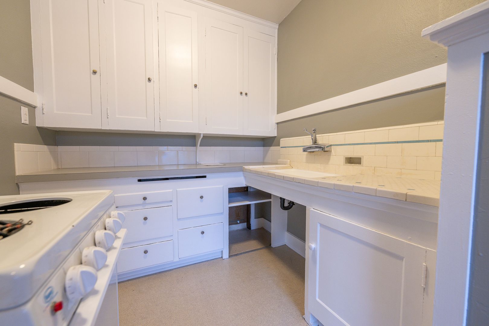 Portland Apartment: 1210 SE 20th