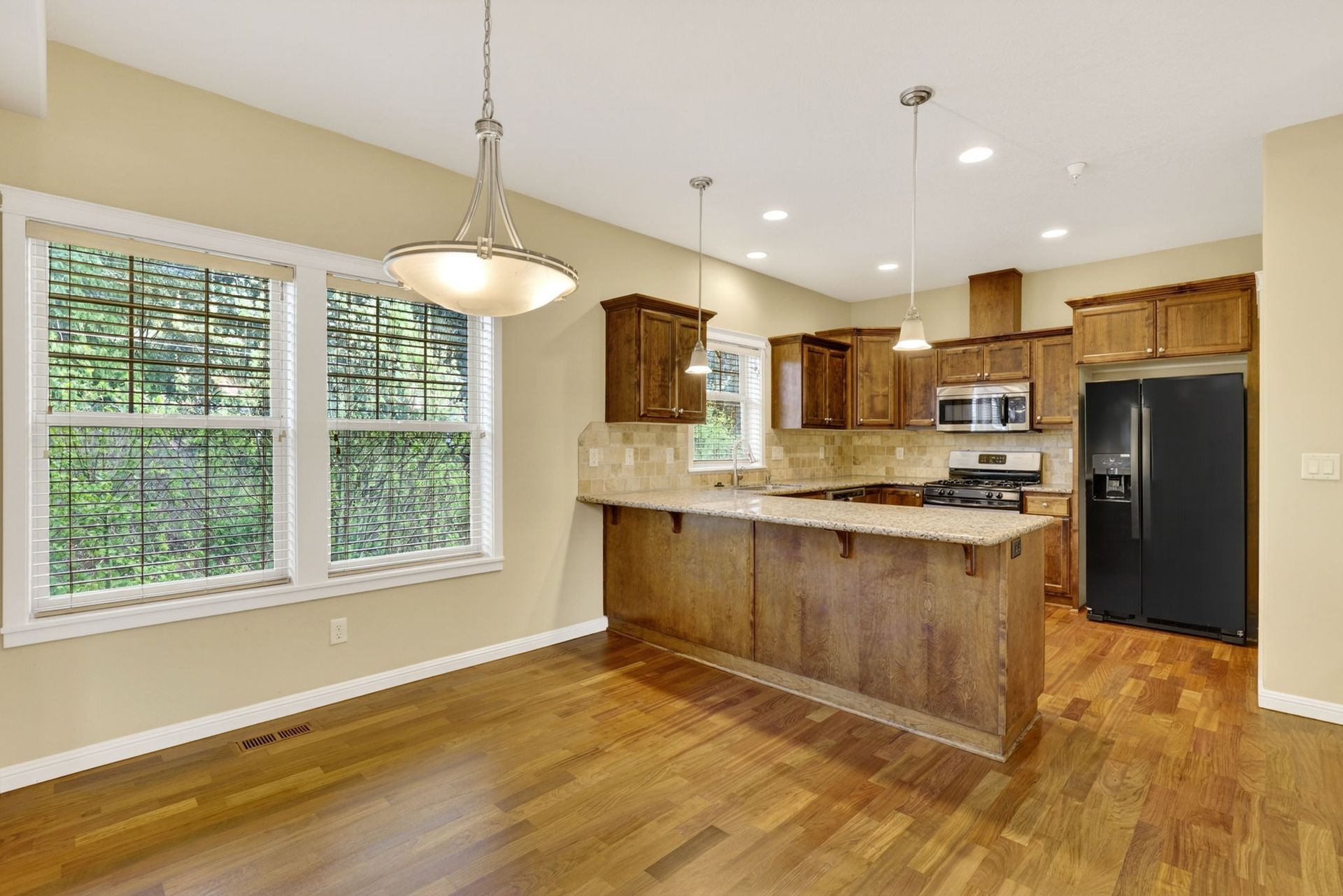 Gresham Apartment: 368 SW Eastman Parkway