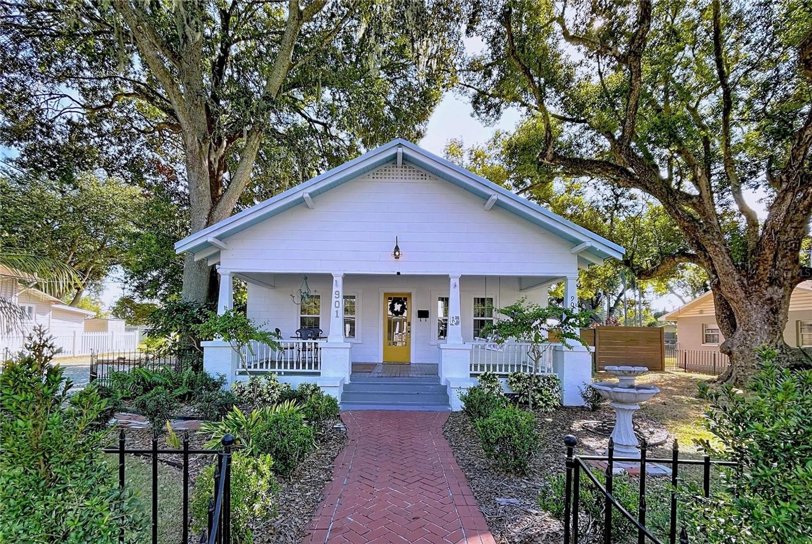 PLANT CITY House: 901 W BAKER ST