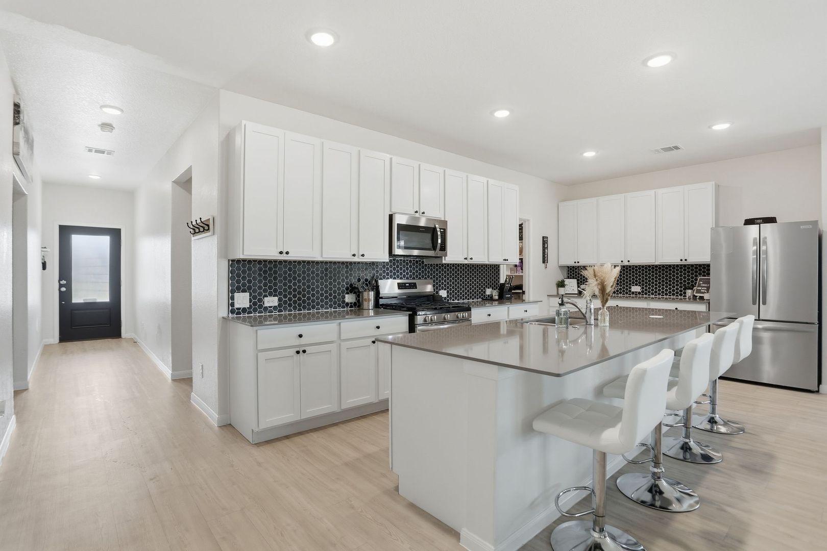 Von Ormy House: 4935 Legacy Trl