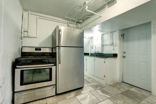 Garden Studio Apartment in Cap Hill w/ All Utilities Included! Available August! – photo 1