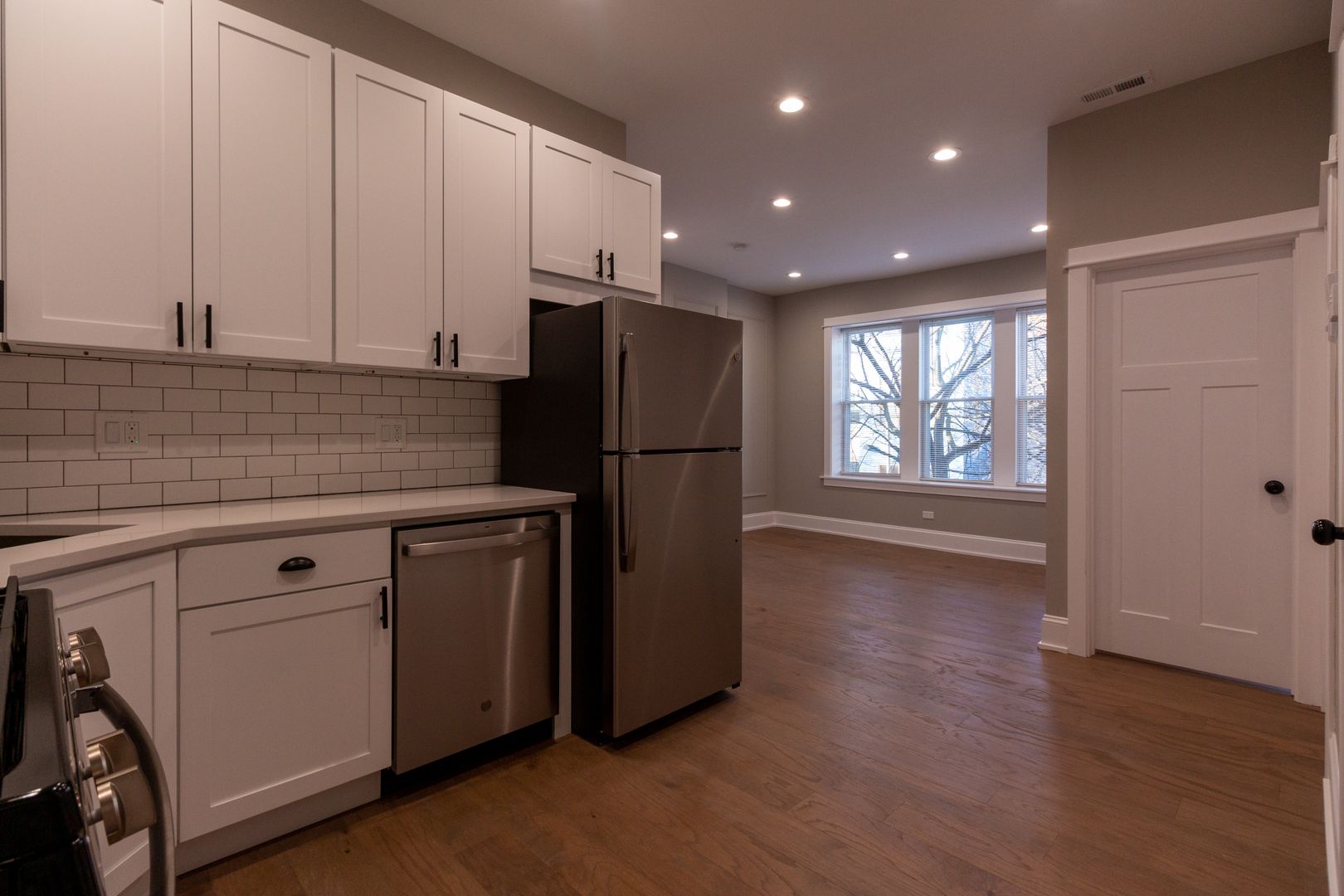 Chicago Apartment: 3256 N Monticello Ave