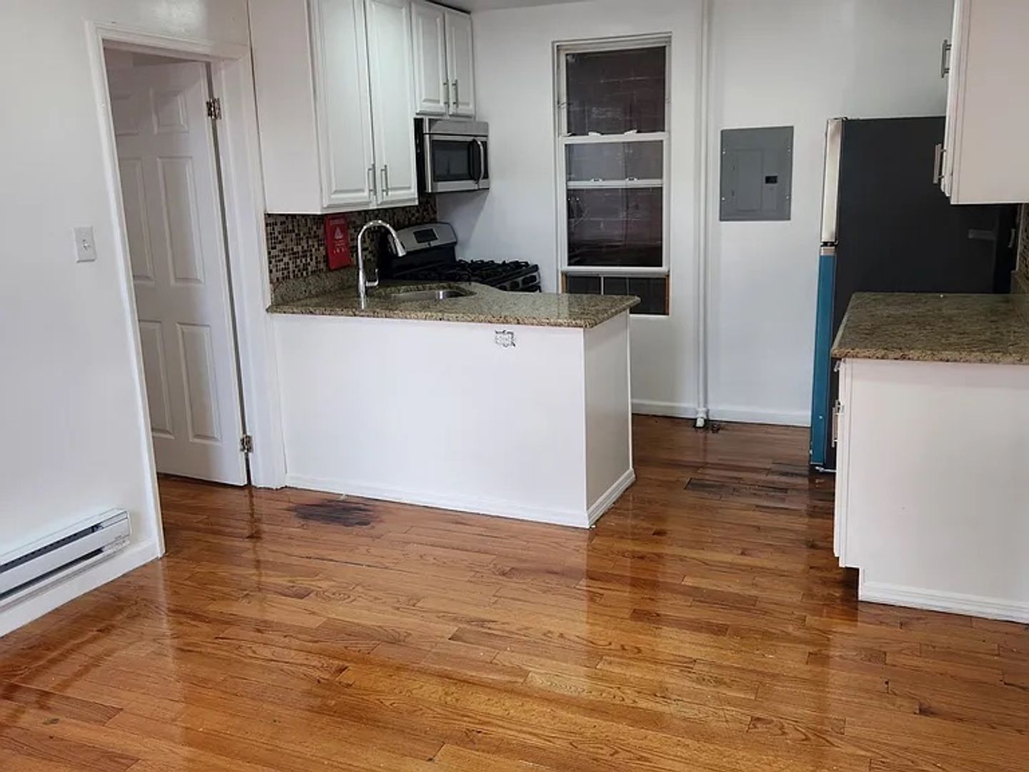 Bronx Apartment: 3663 Bronxwood Ave