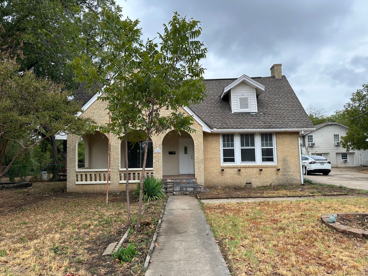 Denton Apartment: 1401 Bolivar St