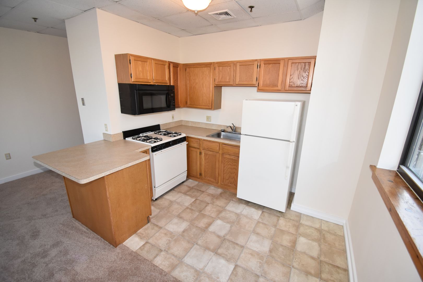 Seymour Apartment: 41 Deforest Street