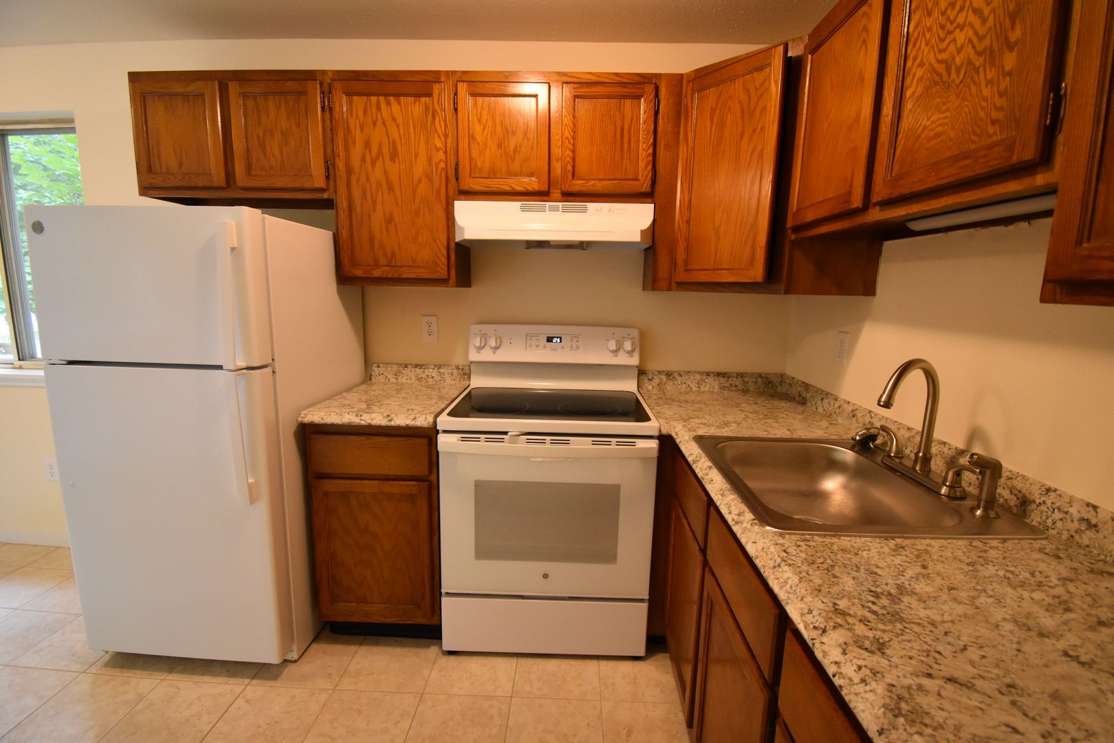 Seymour Apartment: 6 Skokorat Street