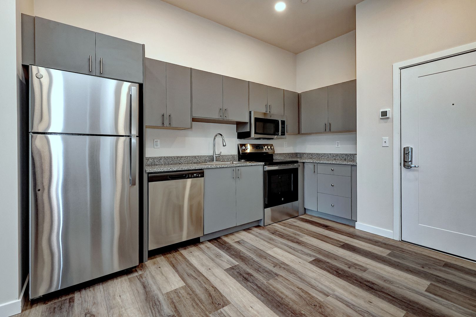 Shelton Apartment: 275 Coram Road