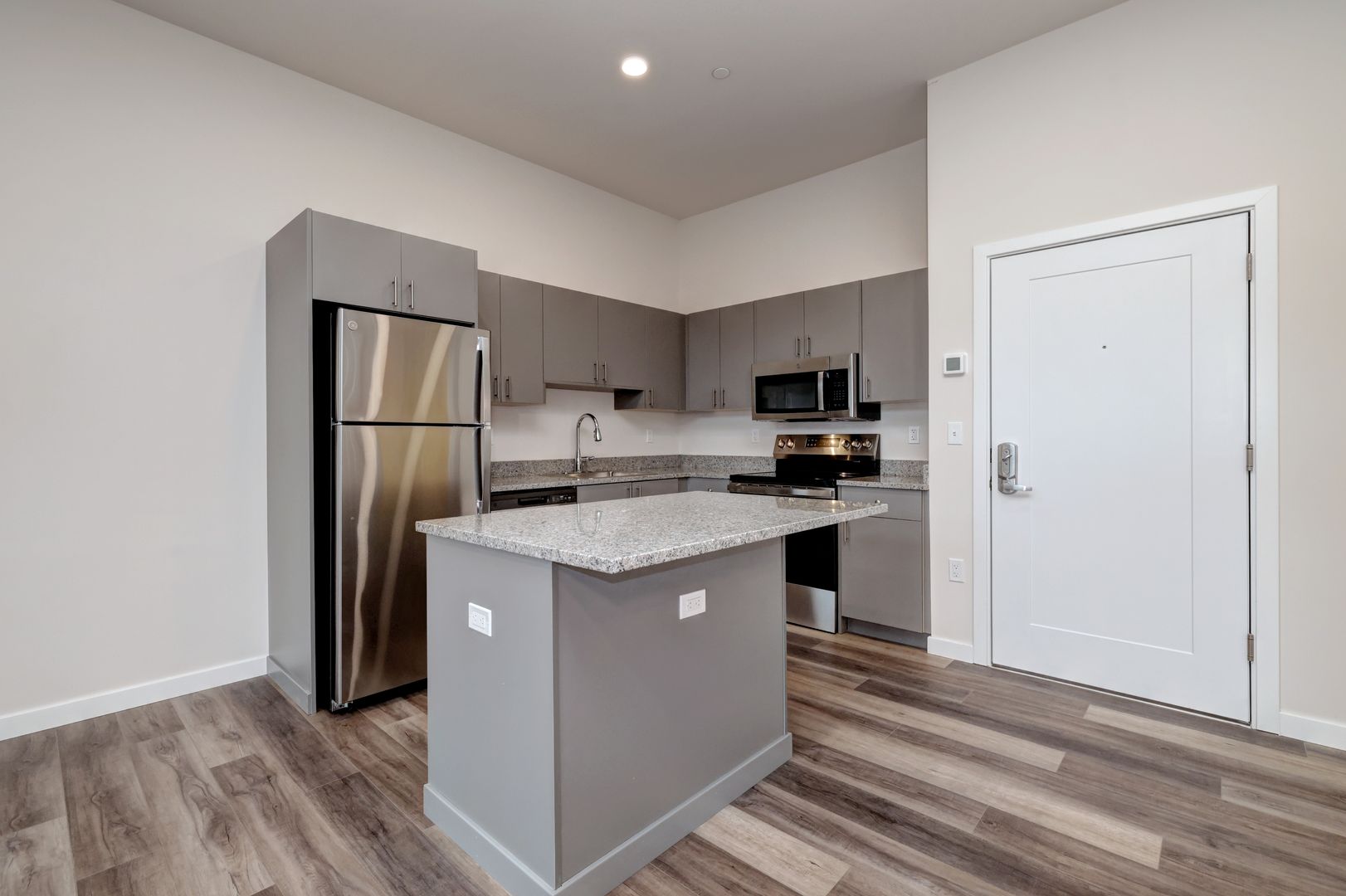 Shelton Apartment: 275 Coram Road