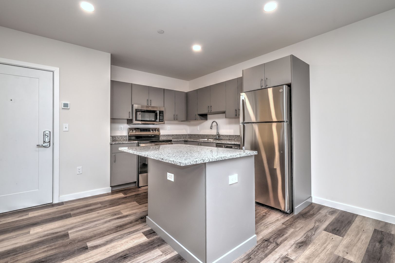 Shelton Apartment: 275 Coram Road