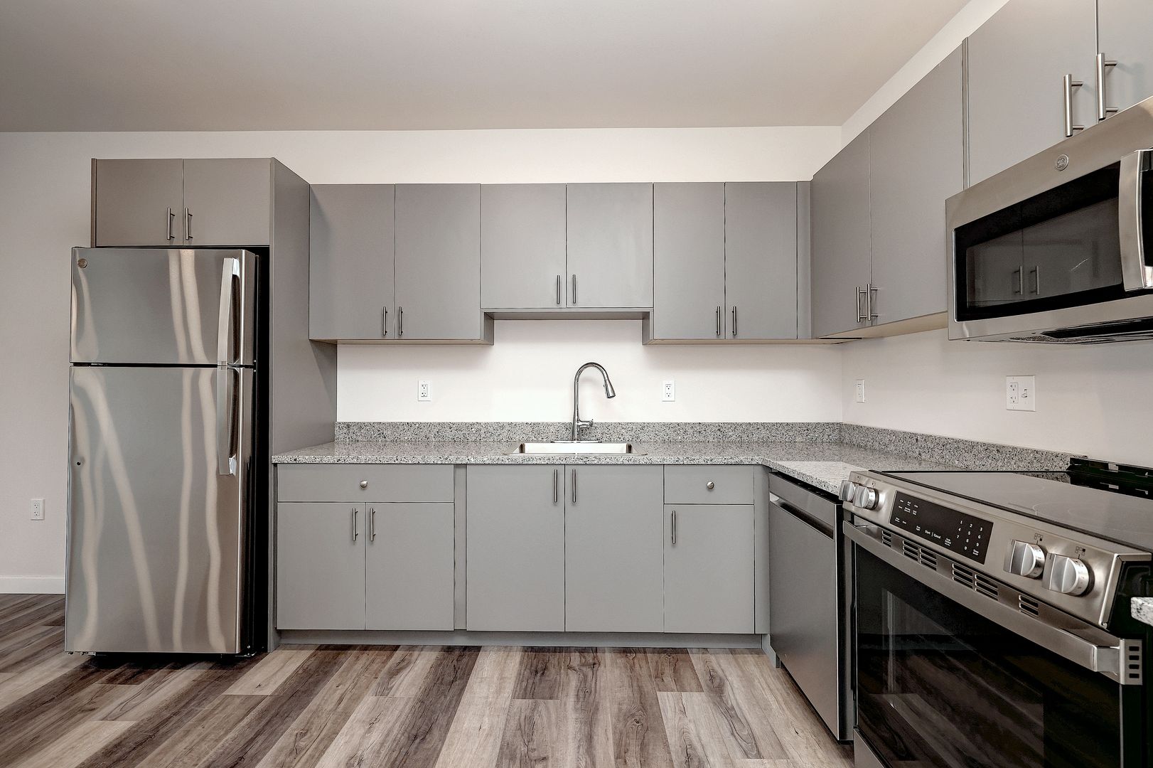 Shelton Apartment: 275 Coram Road