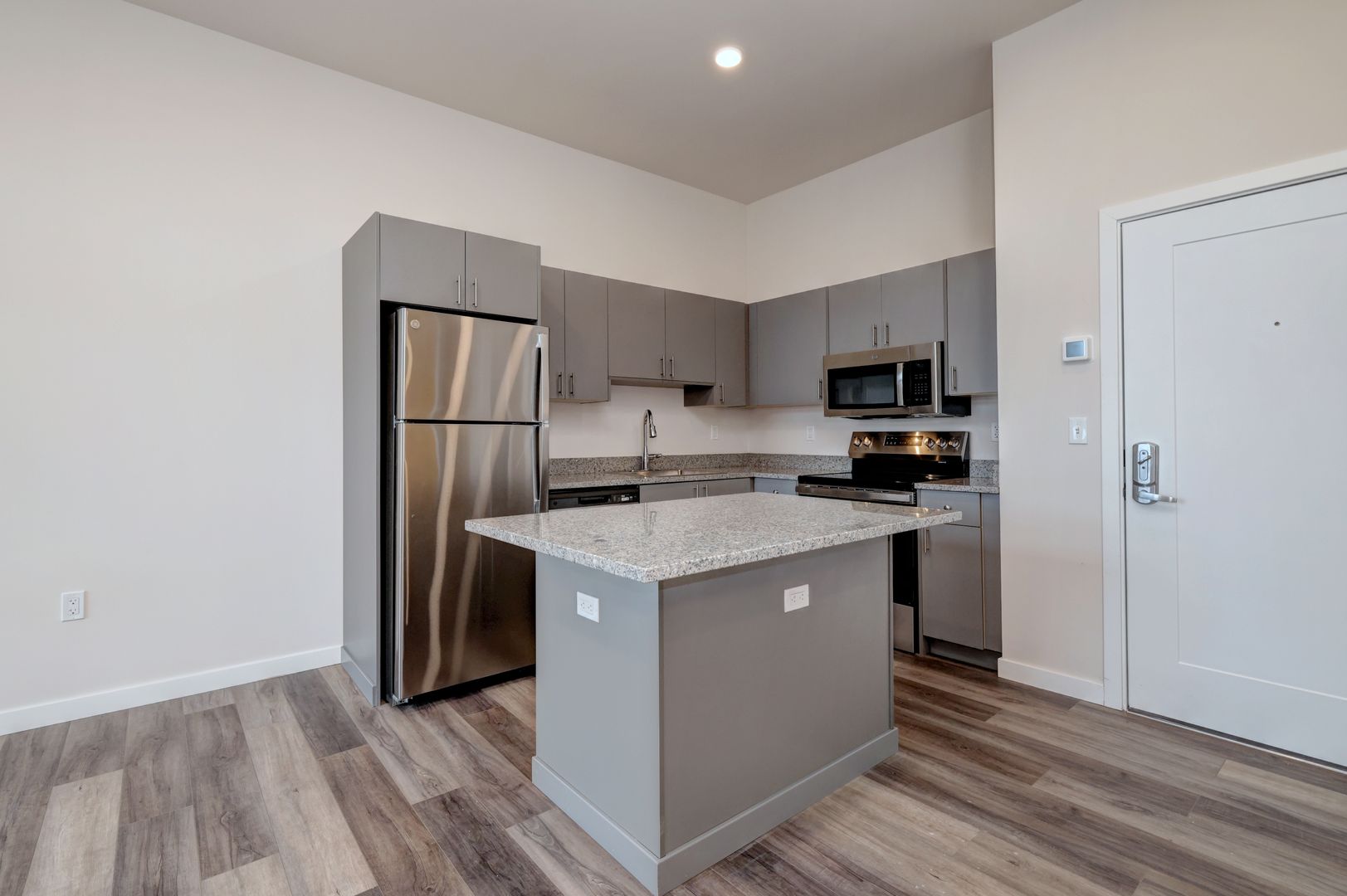 Shelton Apartment: 275 Coram Road