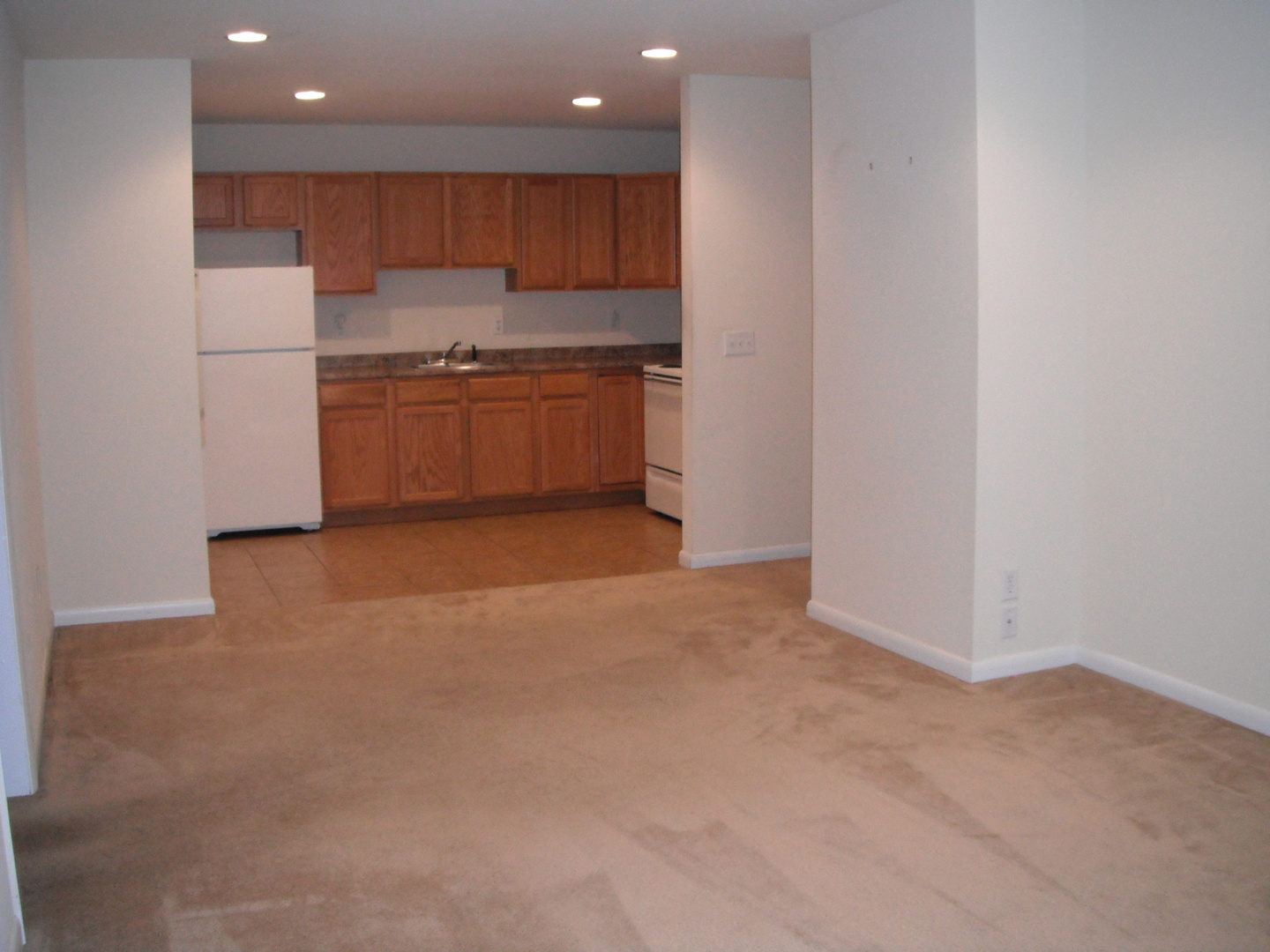 Seymour Apartment: 121 North Street