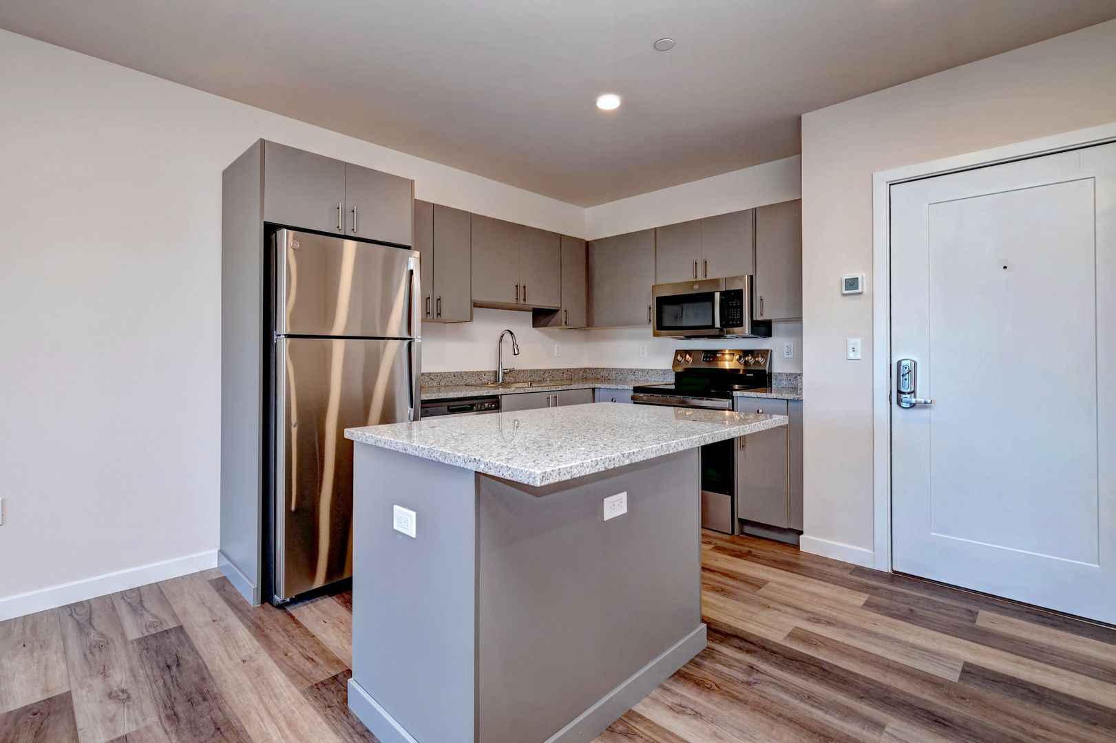 Shelton Apartment: 275 Coram Road