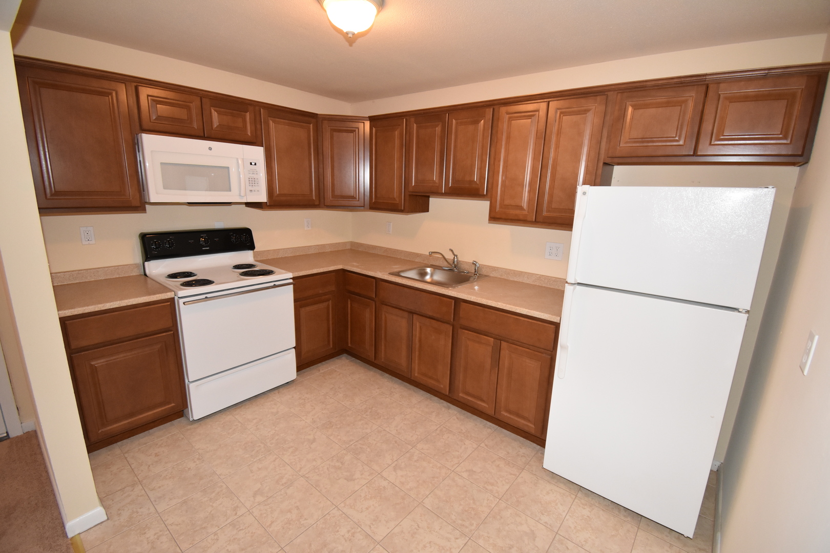 Seymour Apartment: 117 North Street