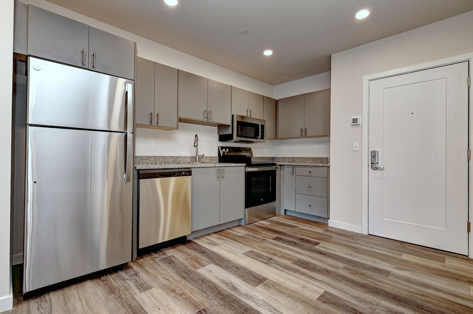 Shelton Apartment: 275 Coram Road