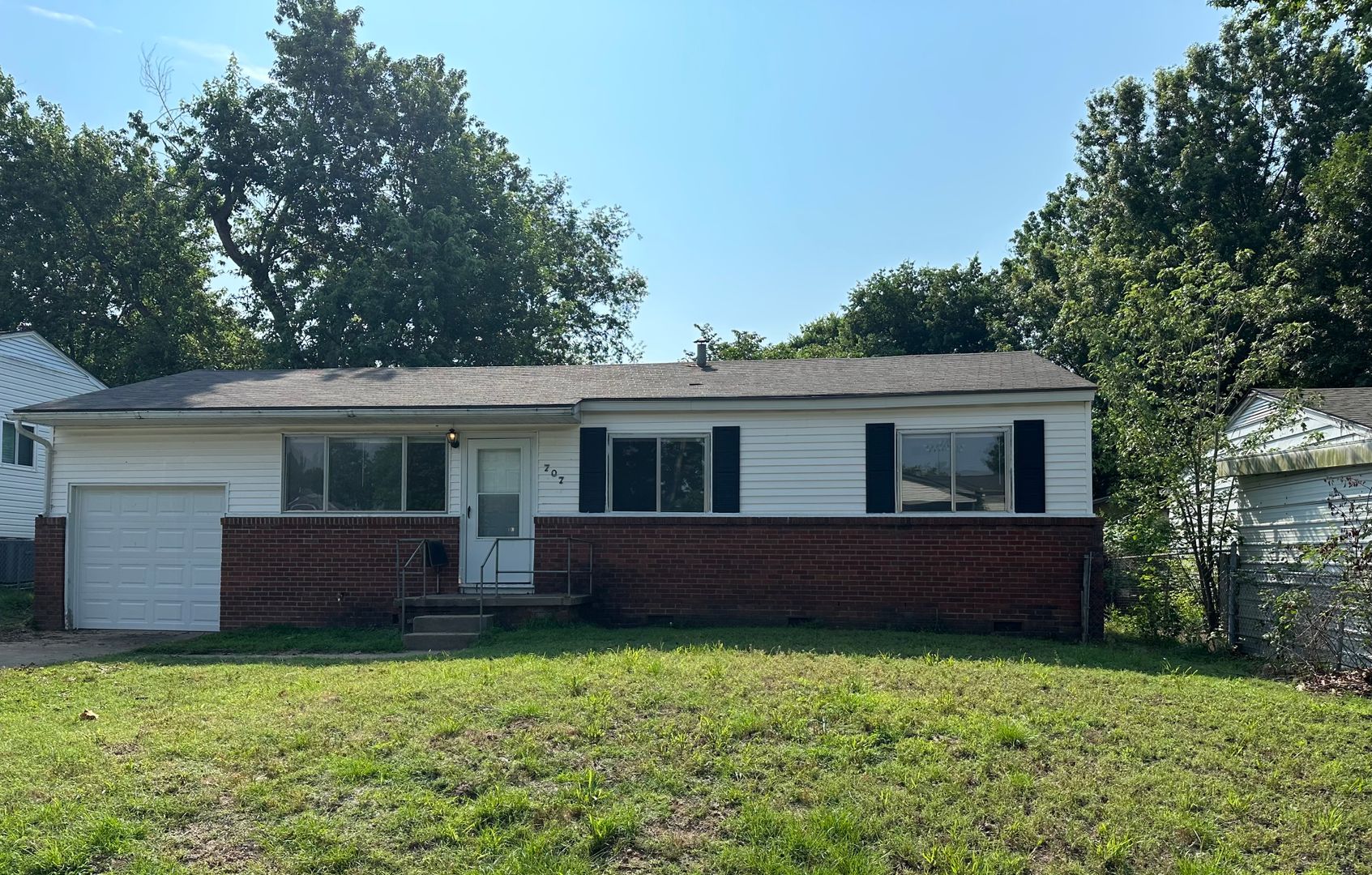 Sand Springs House: 707 N Birch