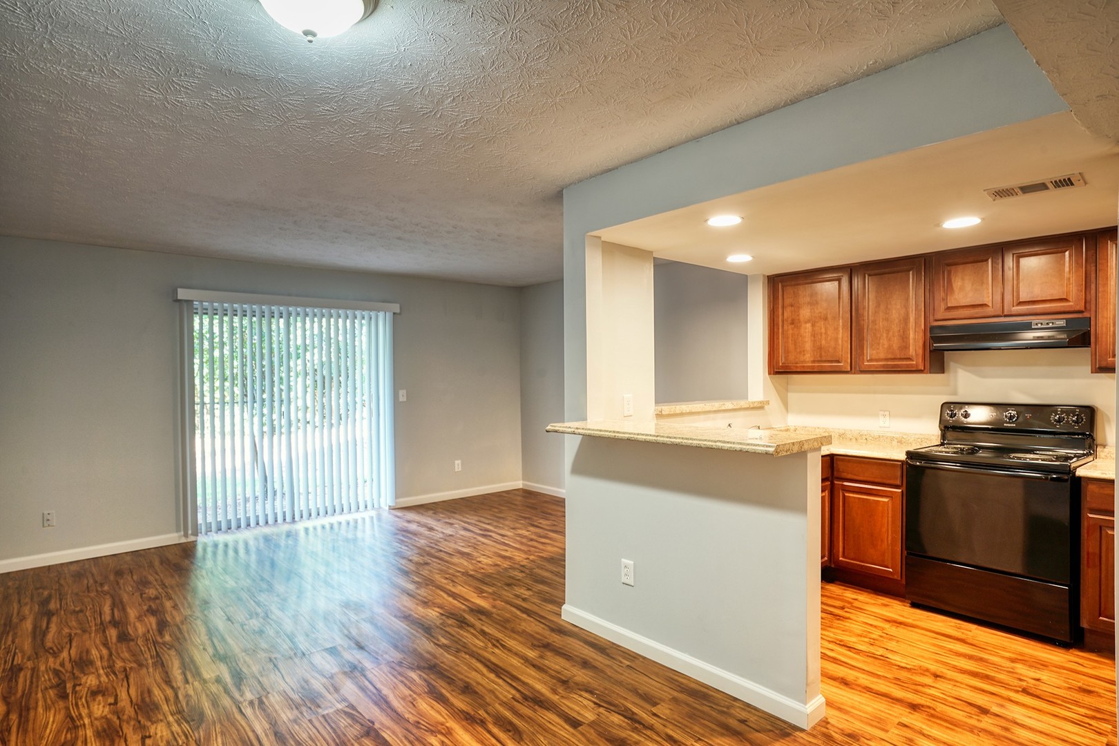 Avondale Estates Apartment: 280 Northern Ave - Ofc