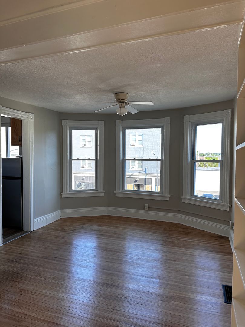 Rochester Apartment: 381 Meigs Street