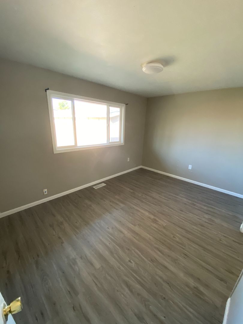 Sgt. Bluff House: 1397