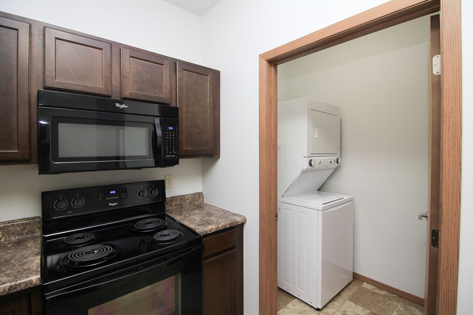 North Sioux City Apartment: 1300 - 1302 Quiniela Dr.