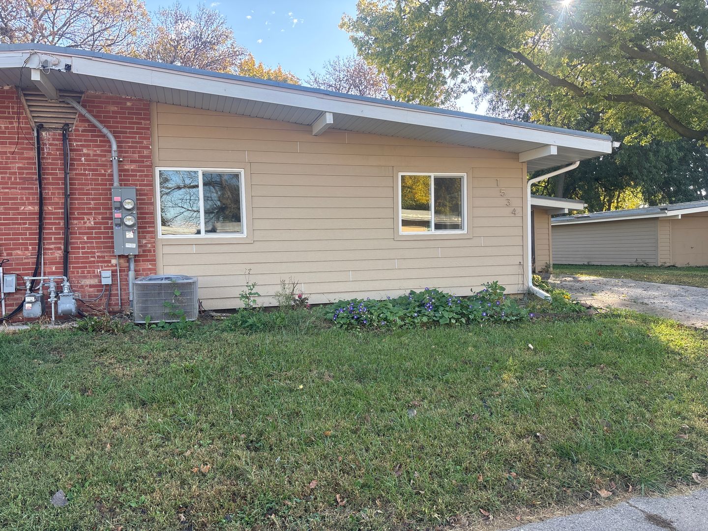 Sgt. Bluff House: 1534