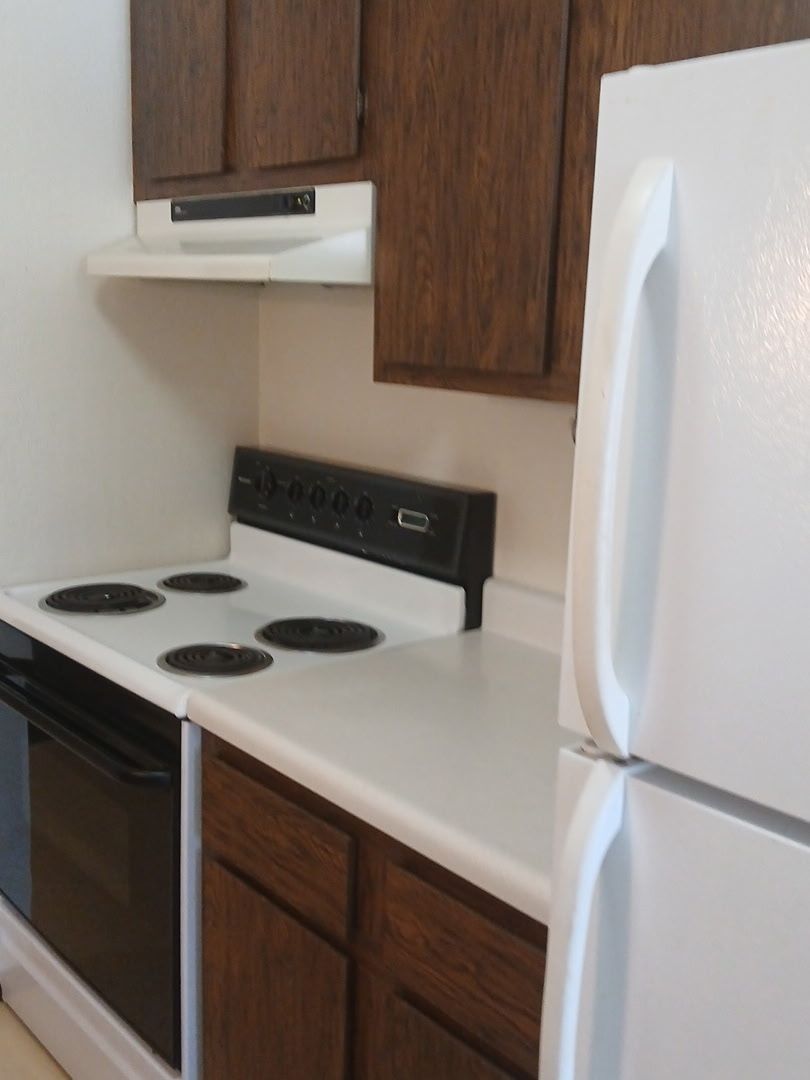 Yankton Apartment: 2500 Douglas Ave