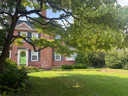 105 Peachtree Street, Fayetteville – photo 1