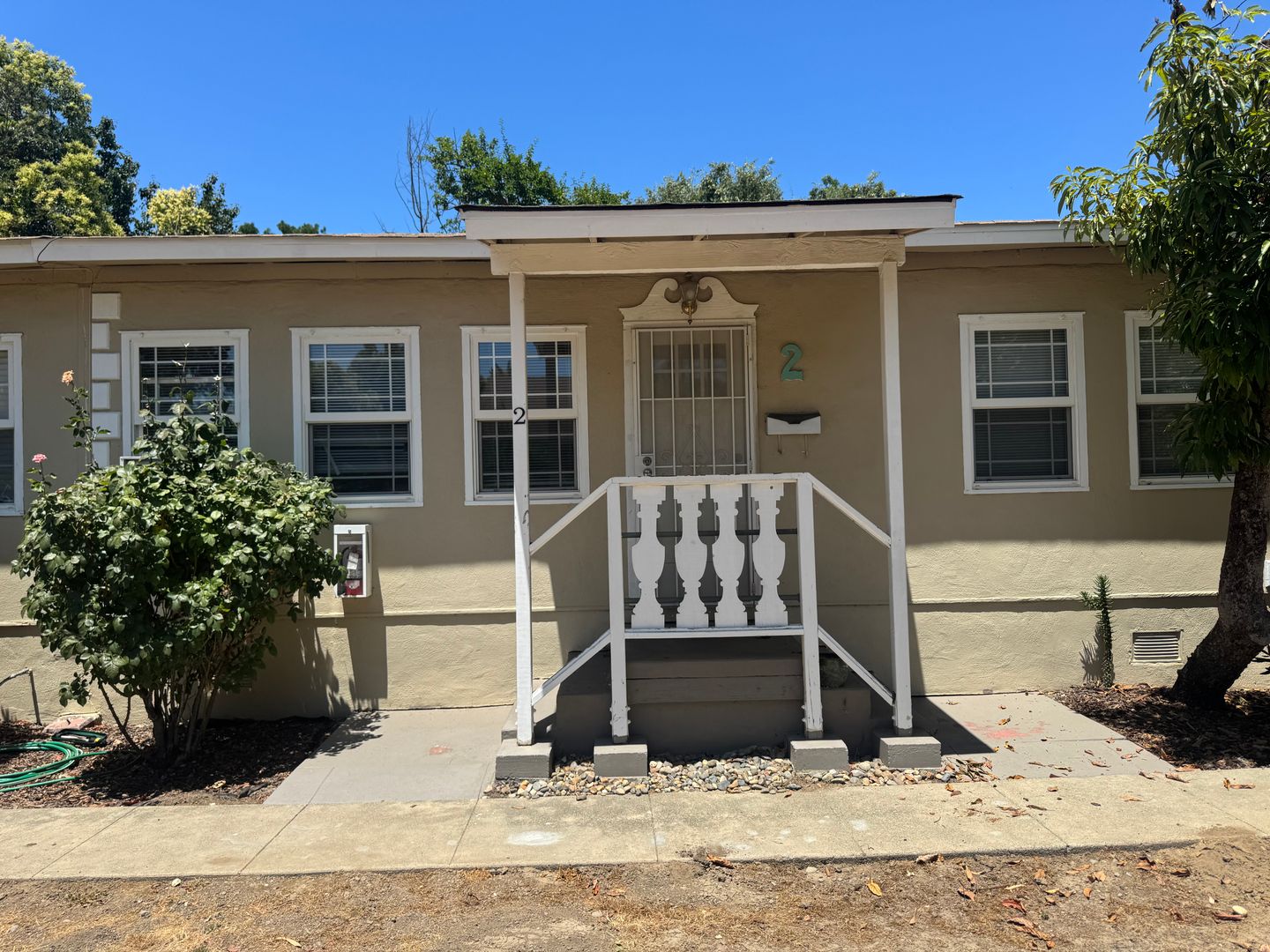 Pleasanton Apartment: 627 &  663 Rose Ave