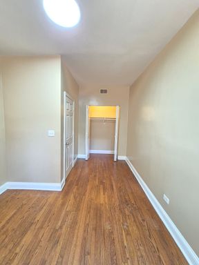 206 N Kenneth Ave, 206-2E, Chicago, IL 60624